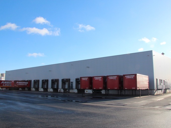 Vorschaubild Außenansicht Lagerhalle