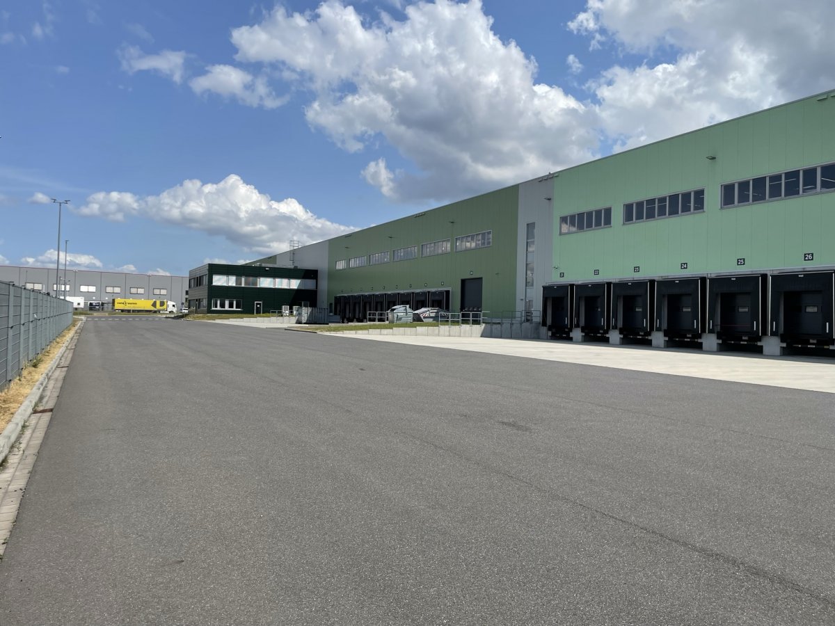 Vorschaubild Außenansicht gesamt ab Halle C