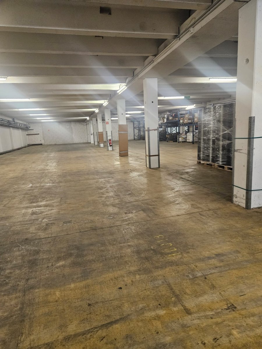 Vorschaubild Lagerhalle 2/4