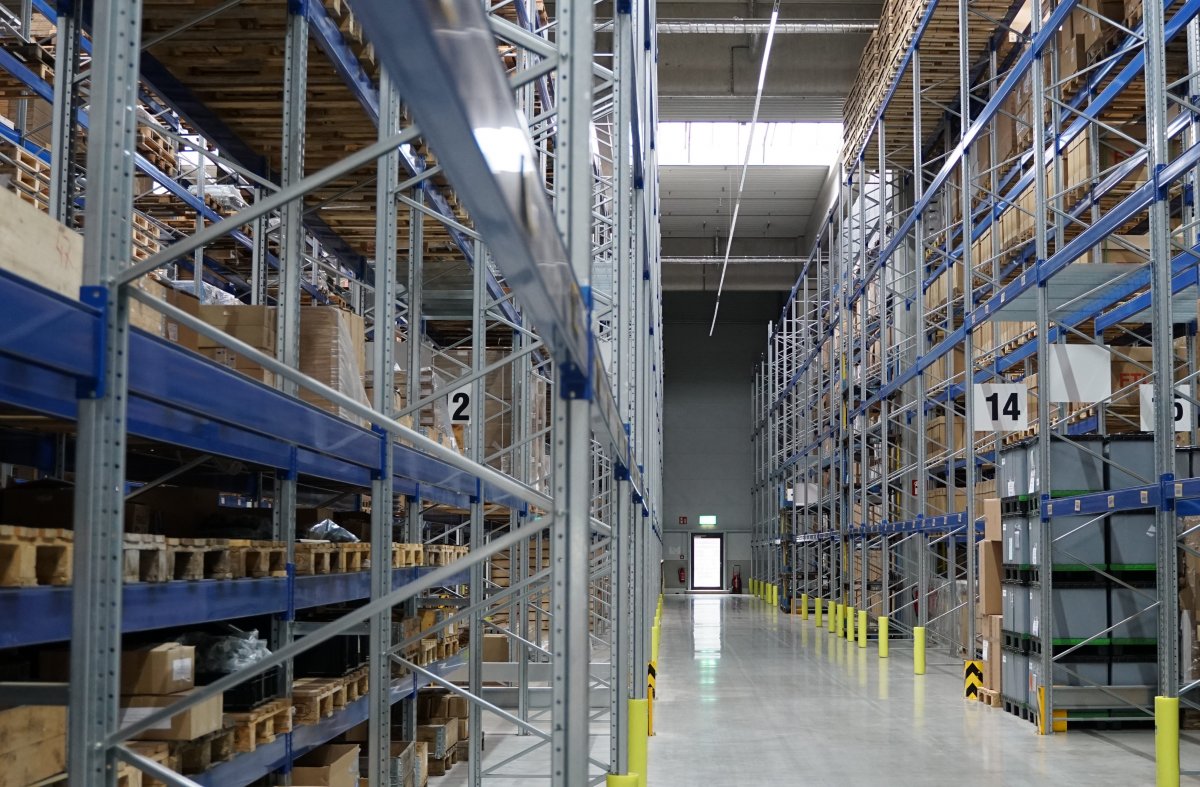 Vorschaubild Lagerhalle