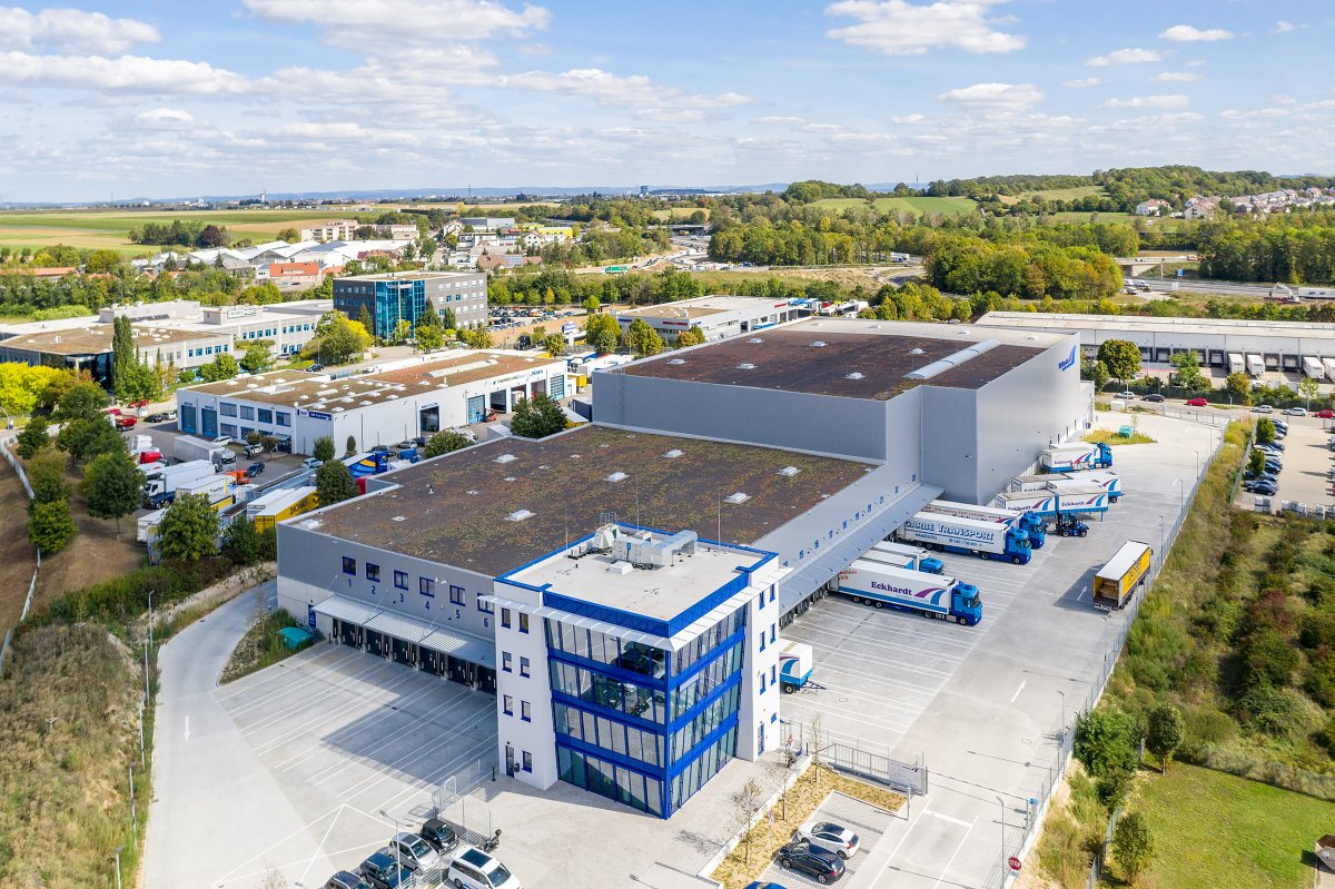 Vorschaubild Firmenstandort Walter Eckhardt GmbH mit Hochregallager zw. Stuttgart und Ludwigsburg in Korntal-Münchingen